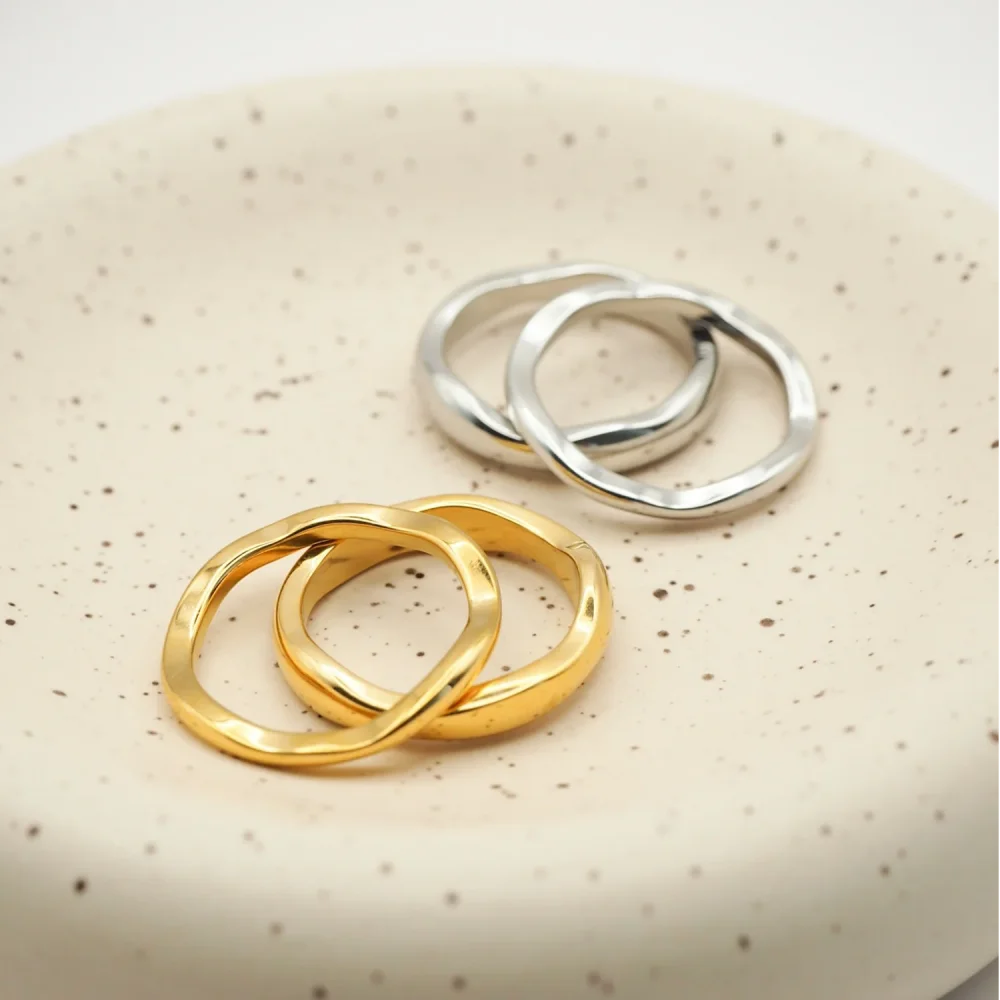 Bague Ripple Dorée — Acier 316L Plaqué Or 18K